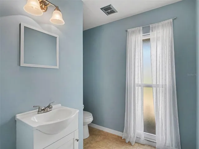 Guest Half Bathroom
