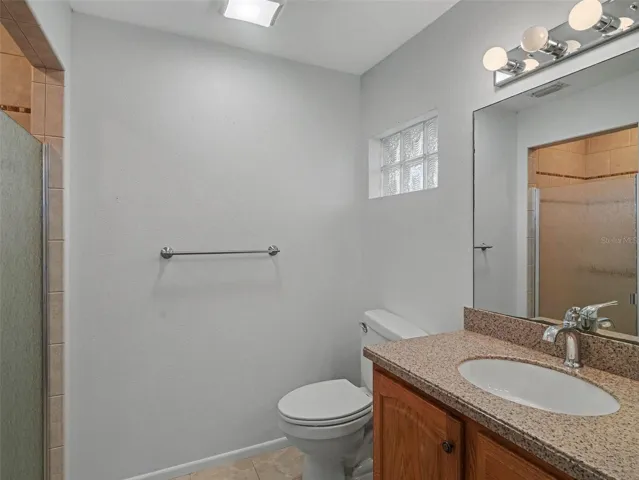 Ensuite Guest Bedroom 1 Bathroom