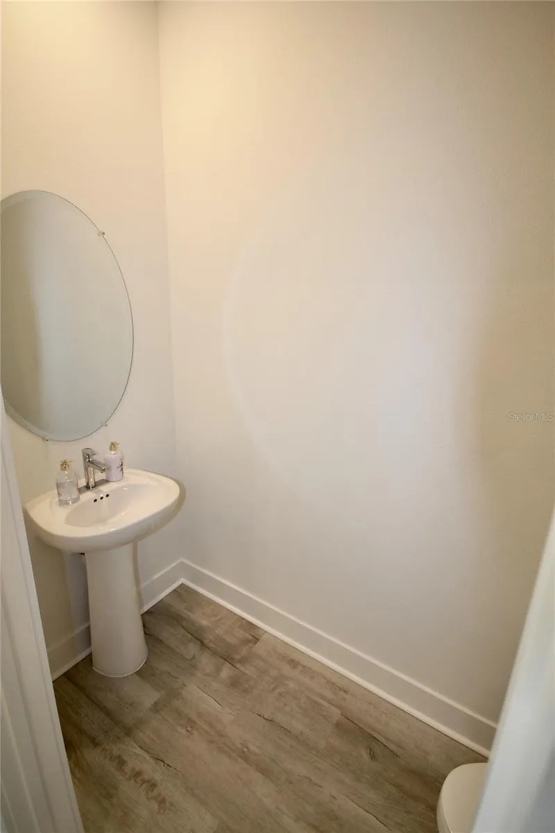 Downstairs 1/2 bath