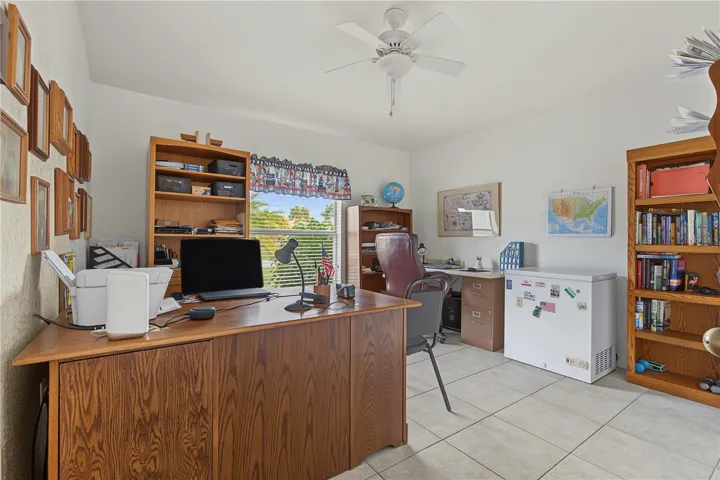 Bedroom 3/Office