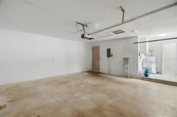 BIG 2 car garage