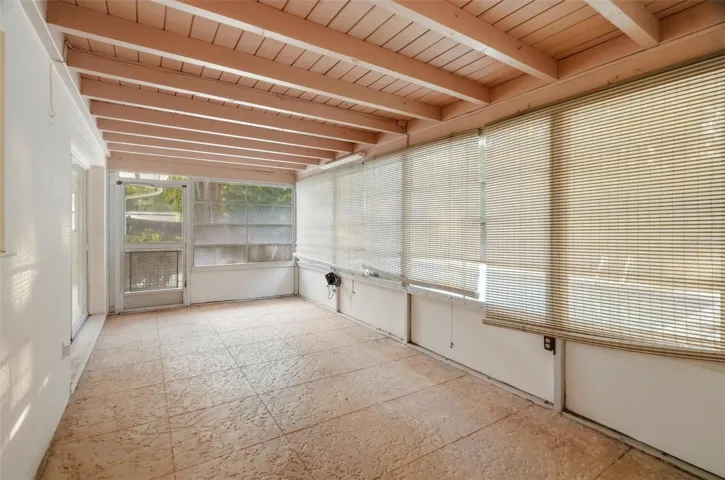 Covered and enclosed Patio not included in the SQ.