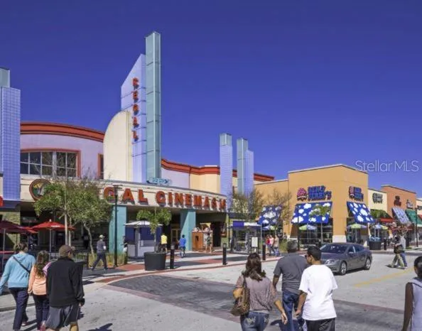 Walking Distance to The Loop Mall
