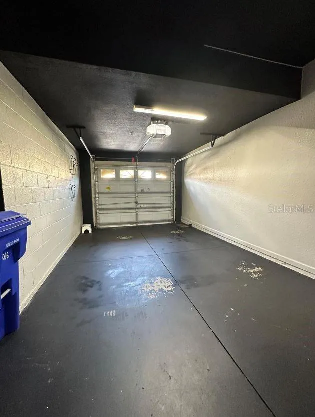 1 car garage