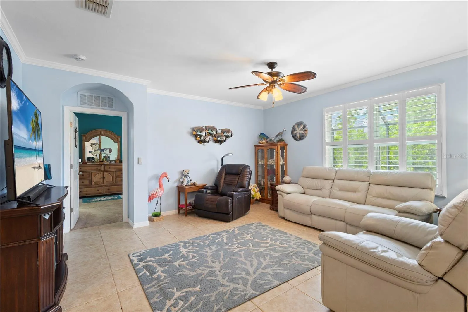 Living Room to entertain.