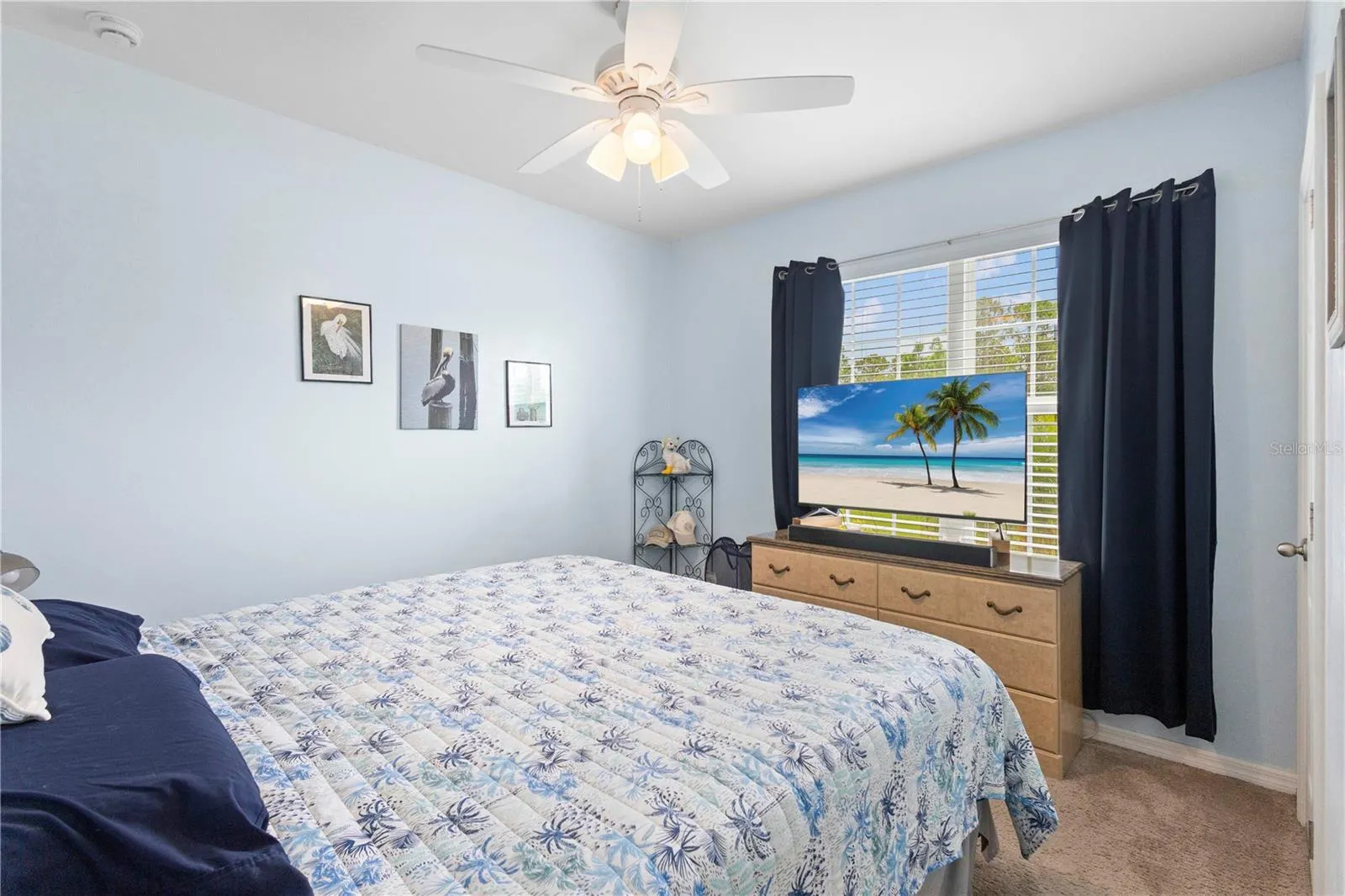 2nd Bedroom with large window to let the Florida sunshine in.