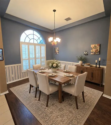 Diningroom    “virtually staged”