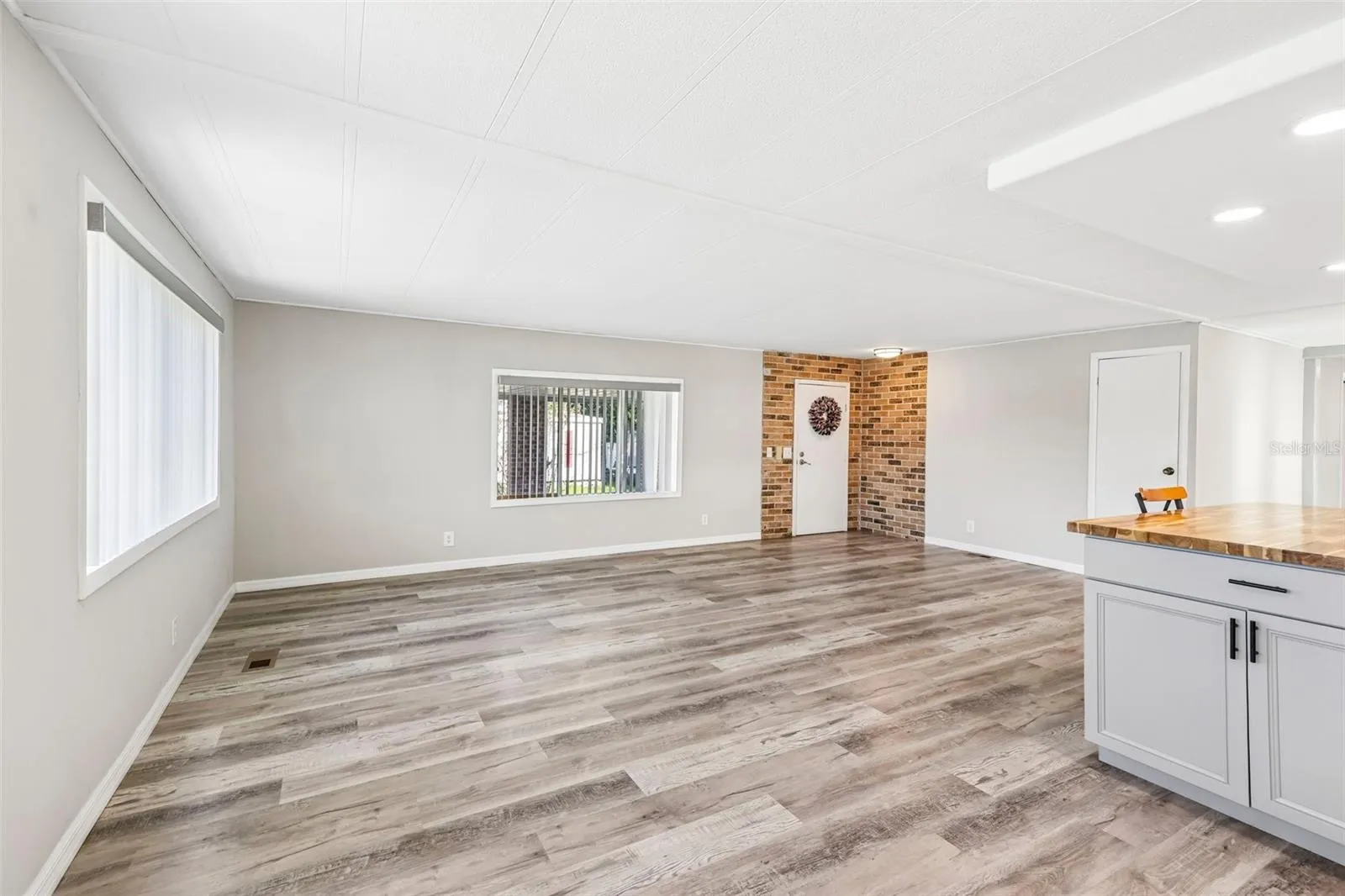 Dining room &amp; Family room