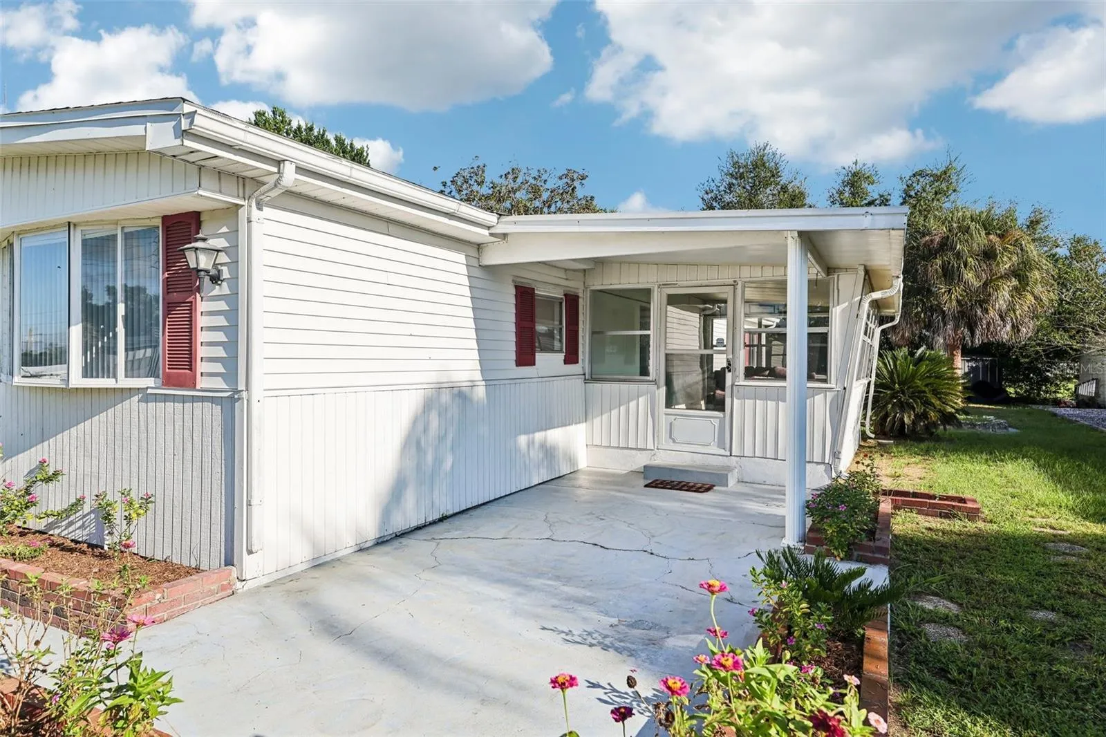 Side porch