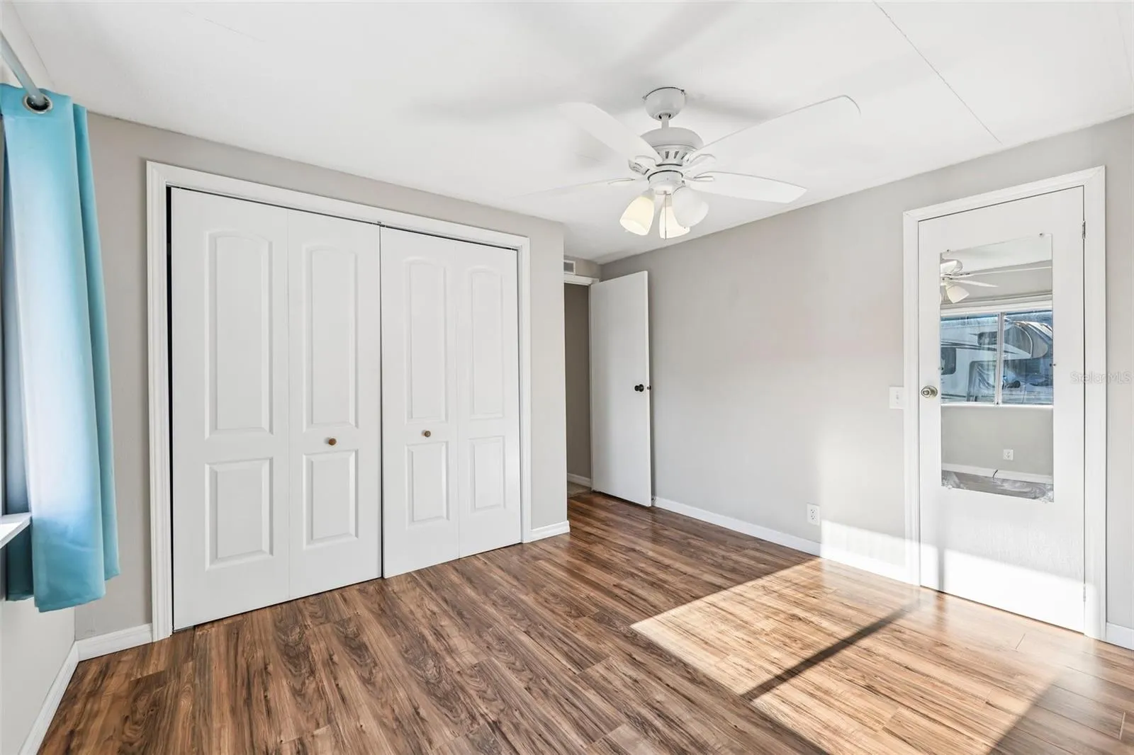 2nd bedroom