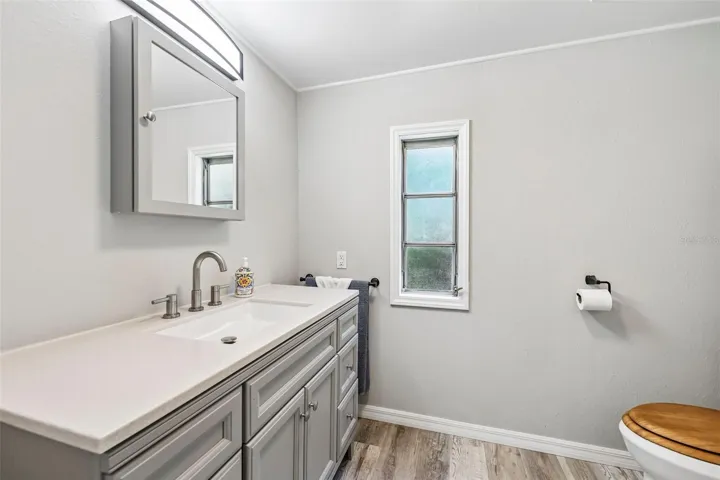 Main bathroom