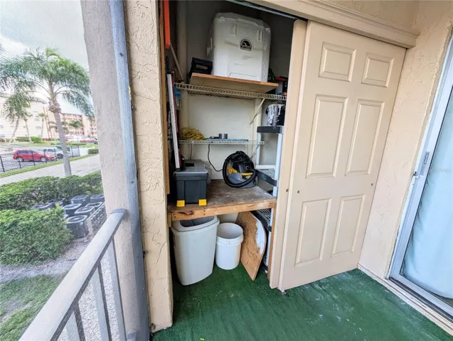 Built in storage for your 'stuff'