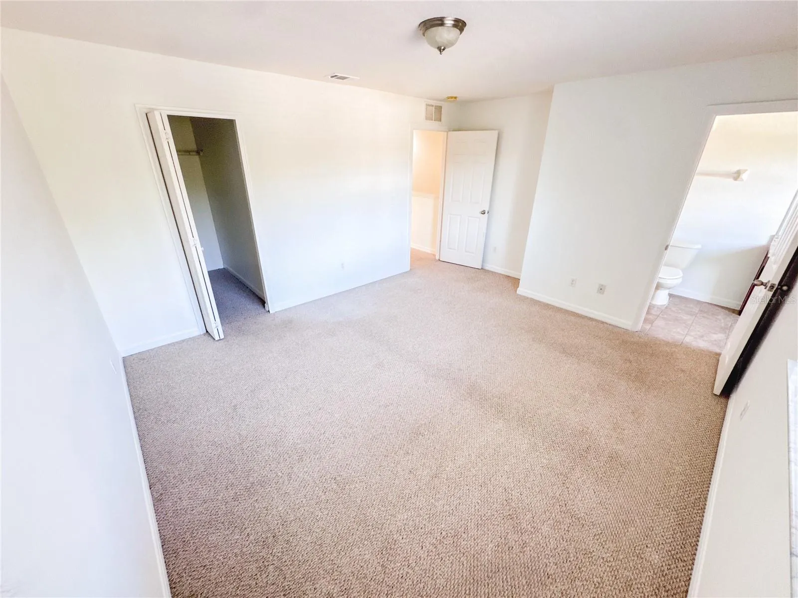 Bedroom 2 with En-Suite Bath