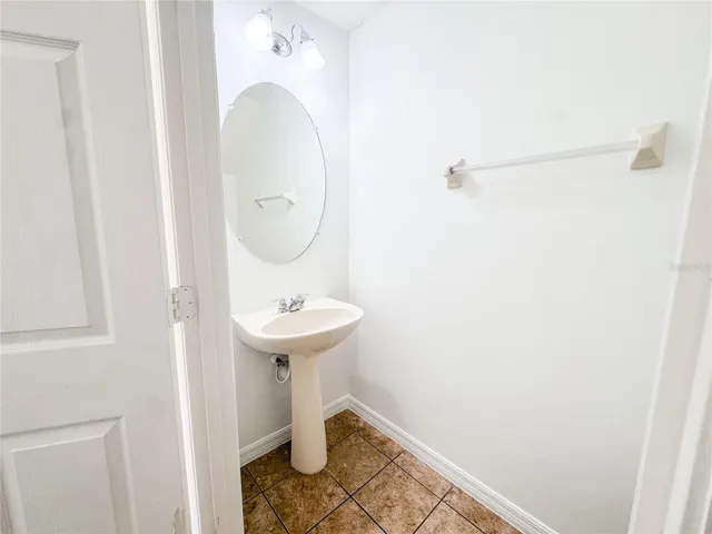 Half Bath - Pedestal Sink