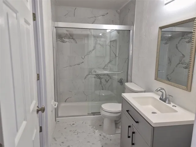 2nd Bathroom