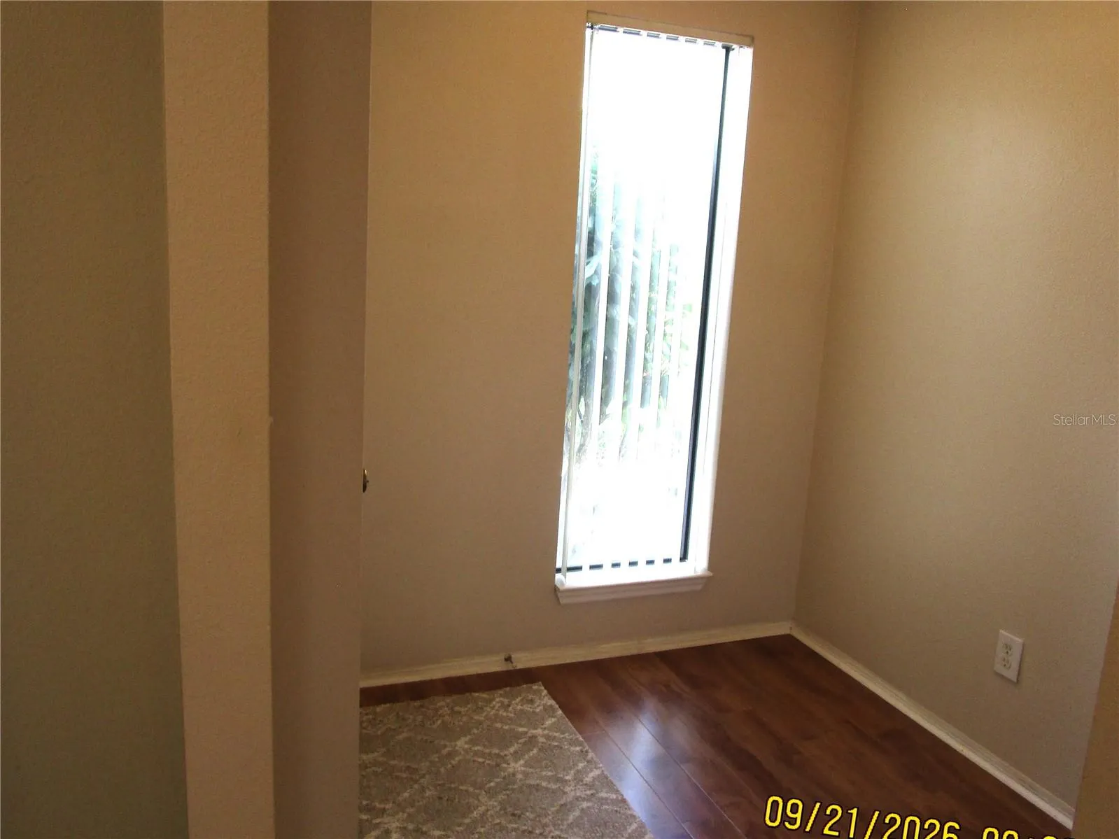 Spacious Foyer