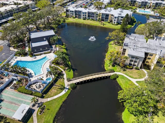 Main heated pool and Lake Clubhouse