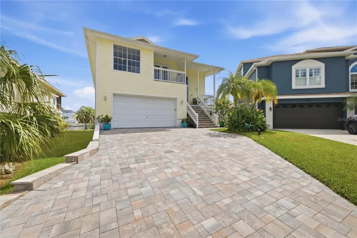 Paver Driveway in perfect condition
