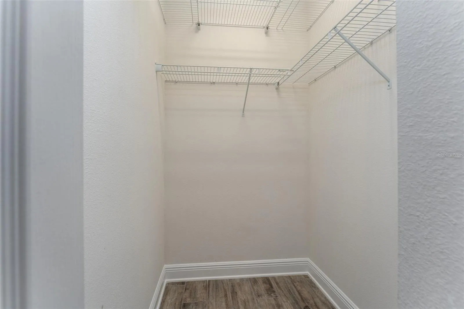 Walk-in Closet in Bed 2