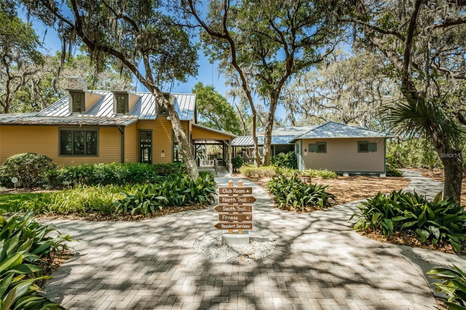 Fishhawk West Amenities