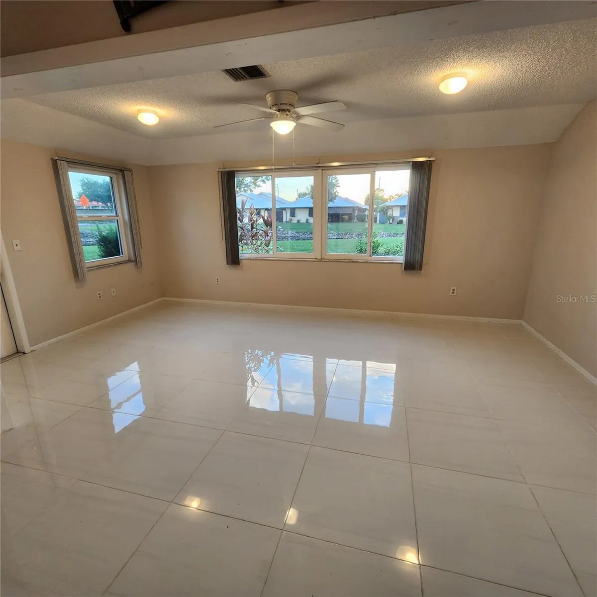 Bonus Room with impact windows