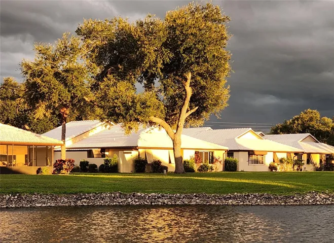 Beautiful Lake View stand alone Villa by tree