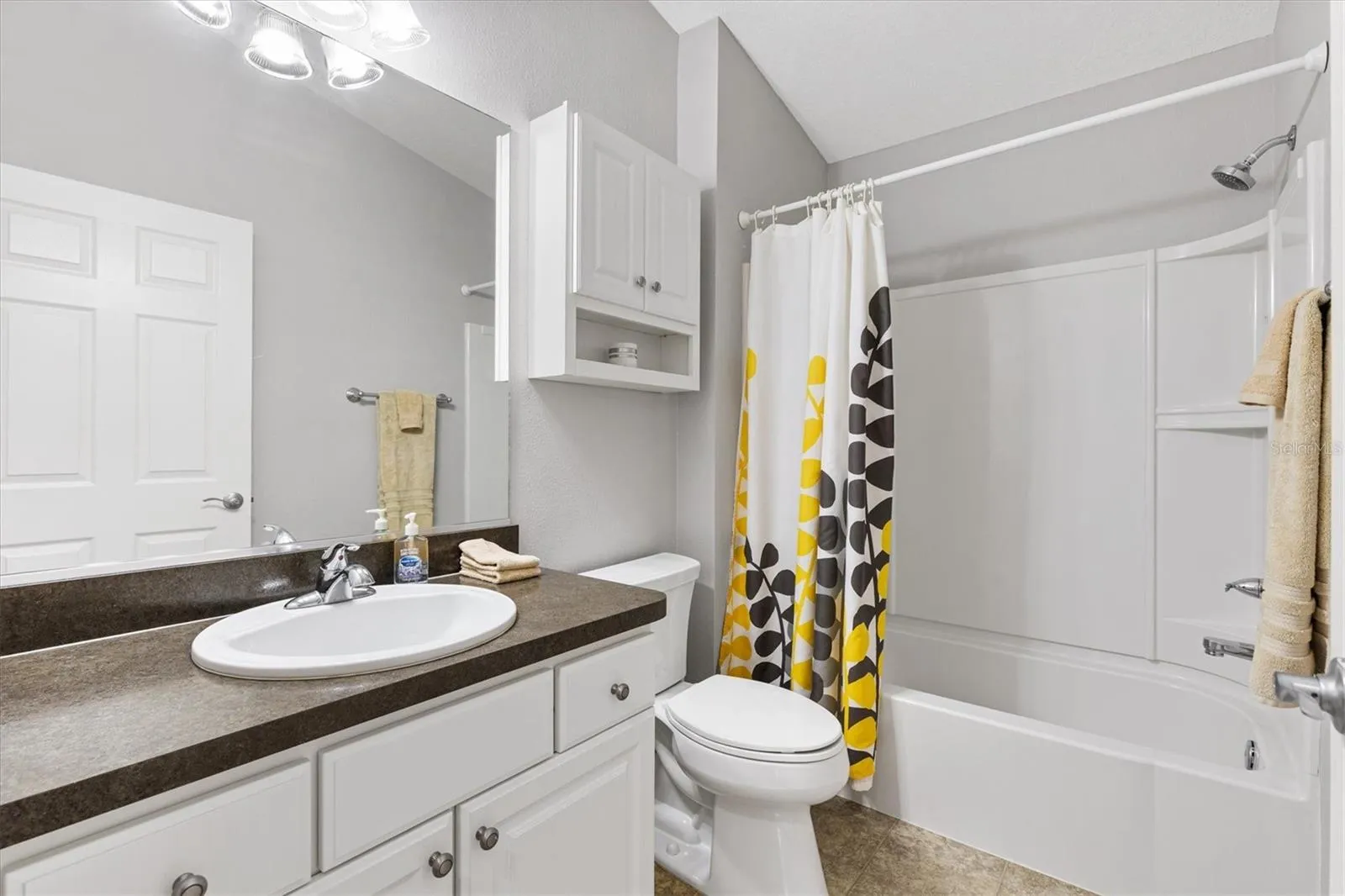 Guest Bathroom w/ Taller Vanity