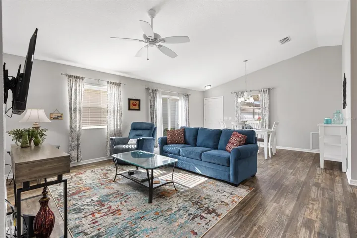 OFFERED TURNKEY! MOVE-IN READY!!
