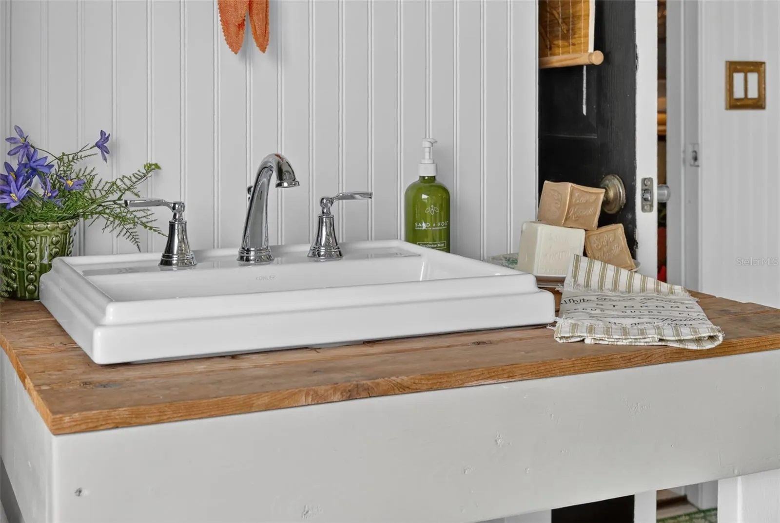 Sink in Garage