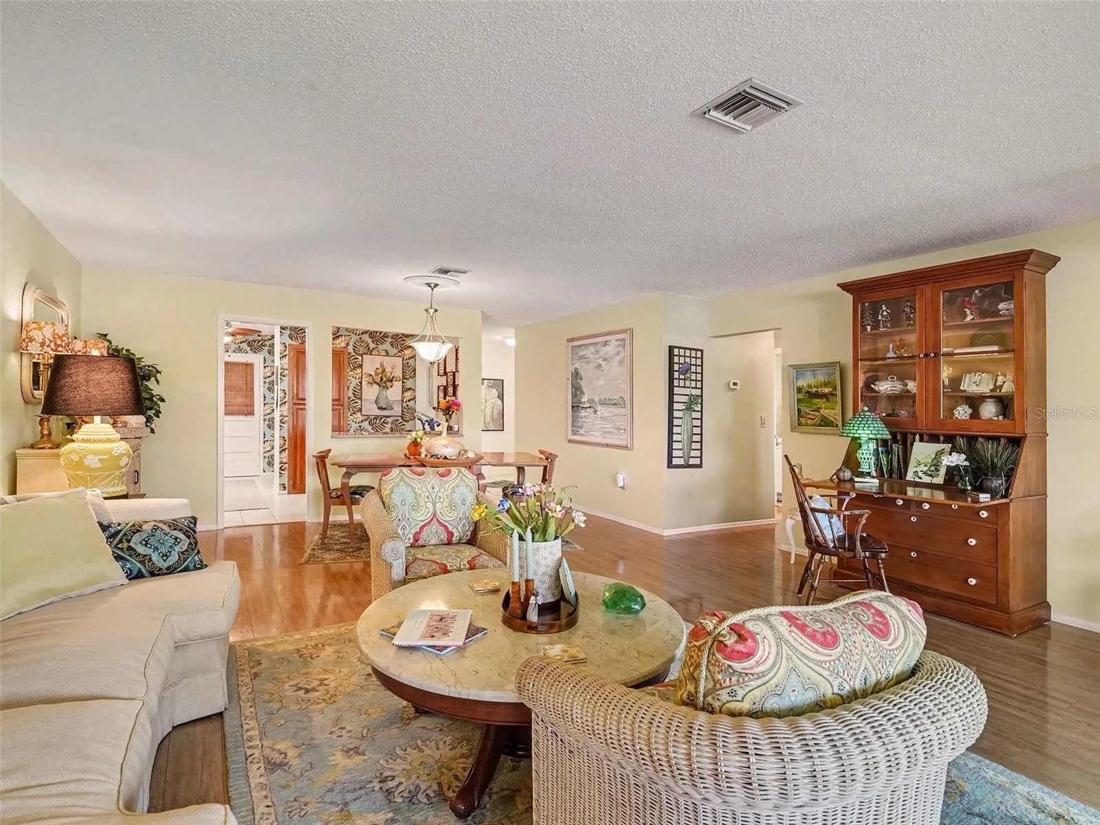 Living room/Dining room