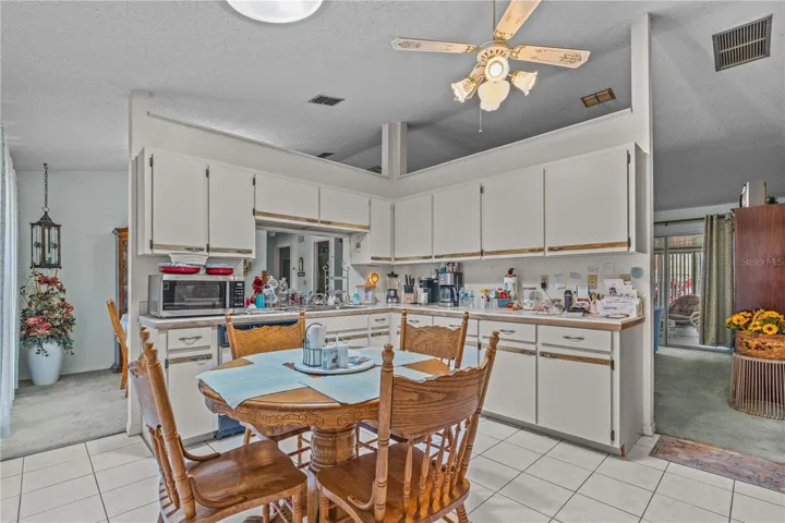 Eat in Kitchen area