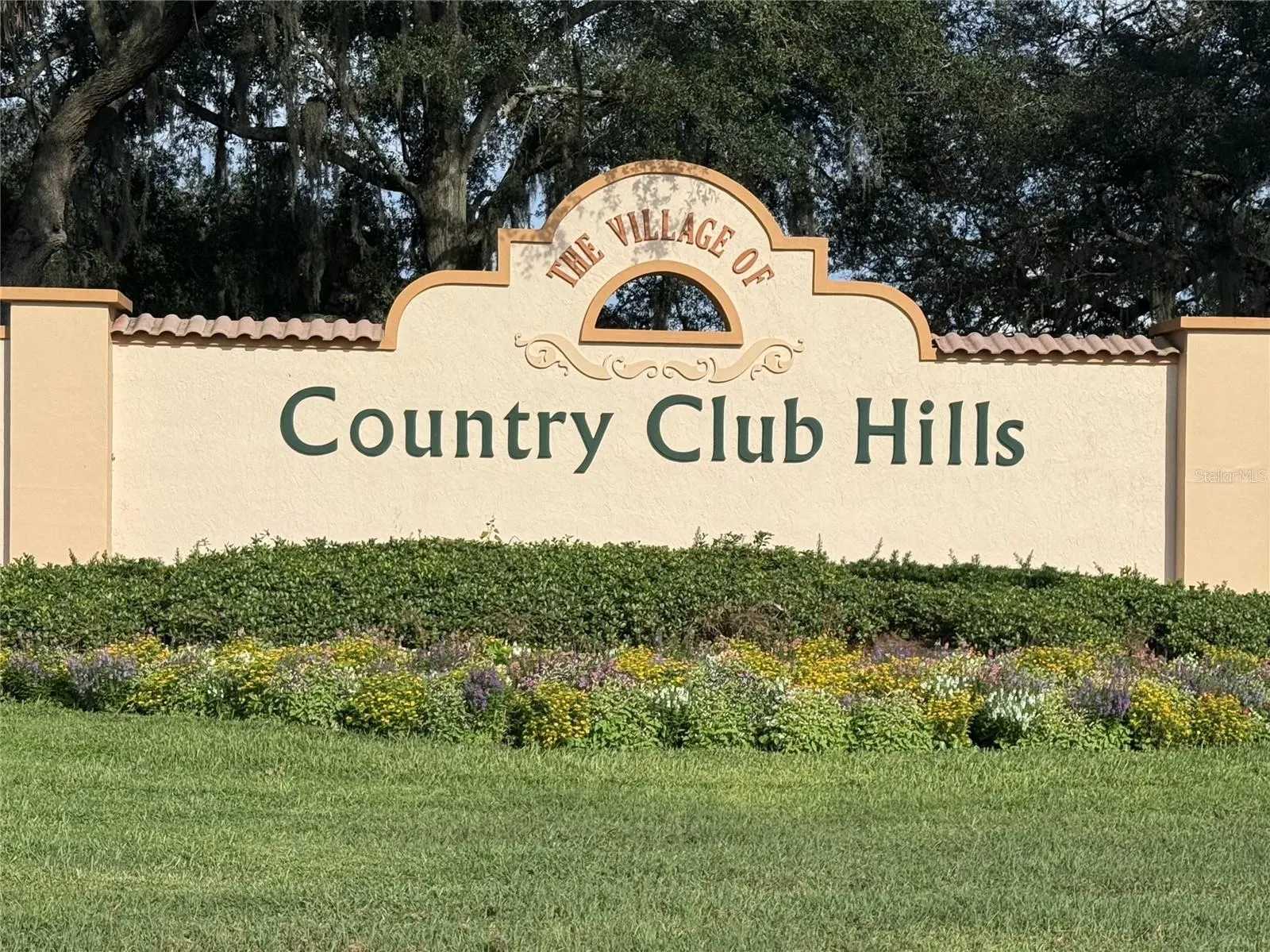 Super convenient LOCATION in the VILLAGE of COUNTRY CLUB HILLS - Boone Gate on US HWY 441/27 (east side)