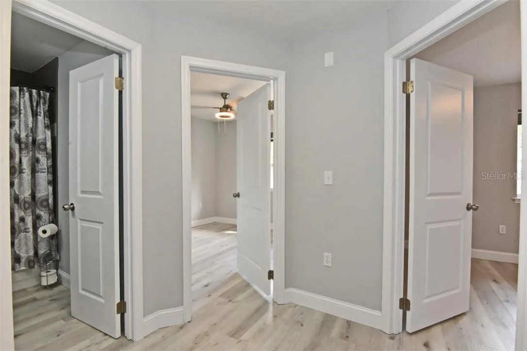 Upstairs loft leading to 2 front facing bedrooms, full bathroom with tub/shower combo, linen closet and the master suite facing to the back