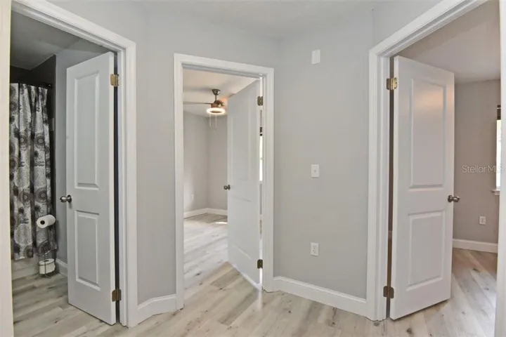 Upstairs loft leading to 2 front facing bedrooms, full bathroom with tub/shower combo, linen closet and the master suite facing to the back