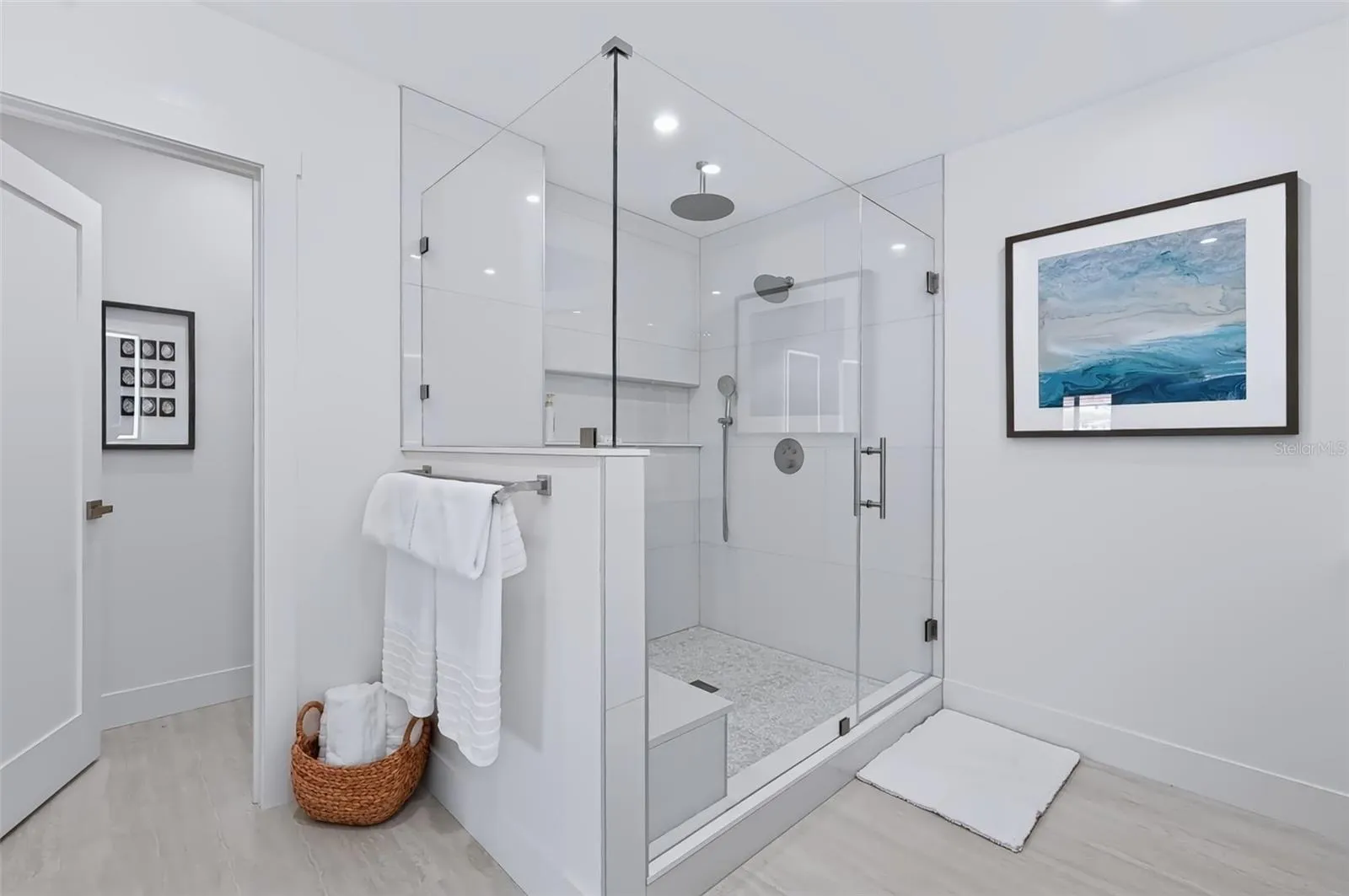 primary en suite bathroom