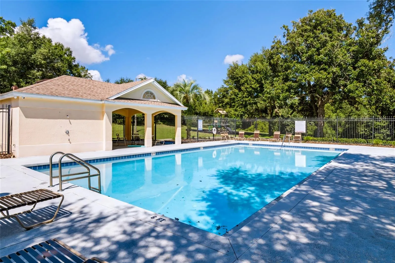 Arrowhead Estates Community Pool