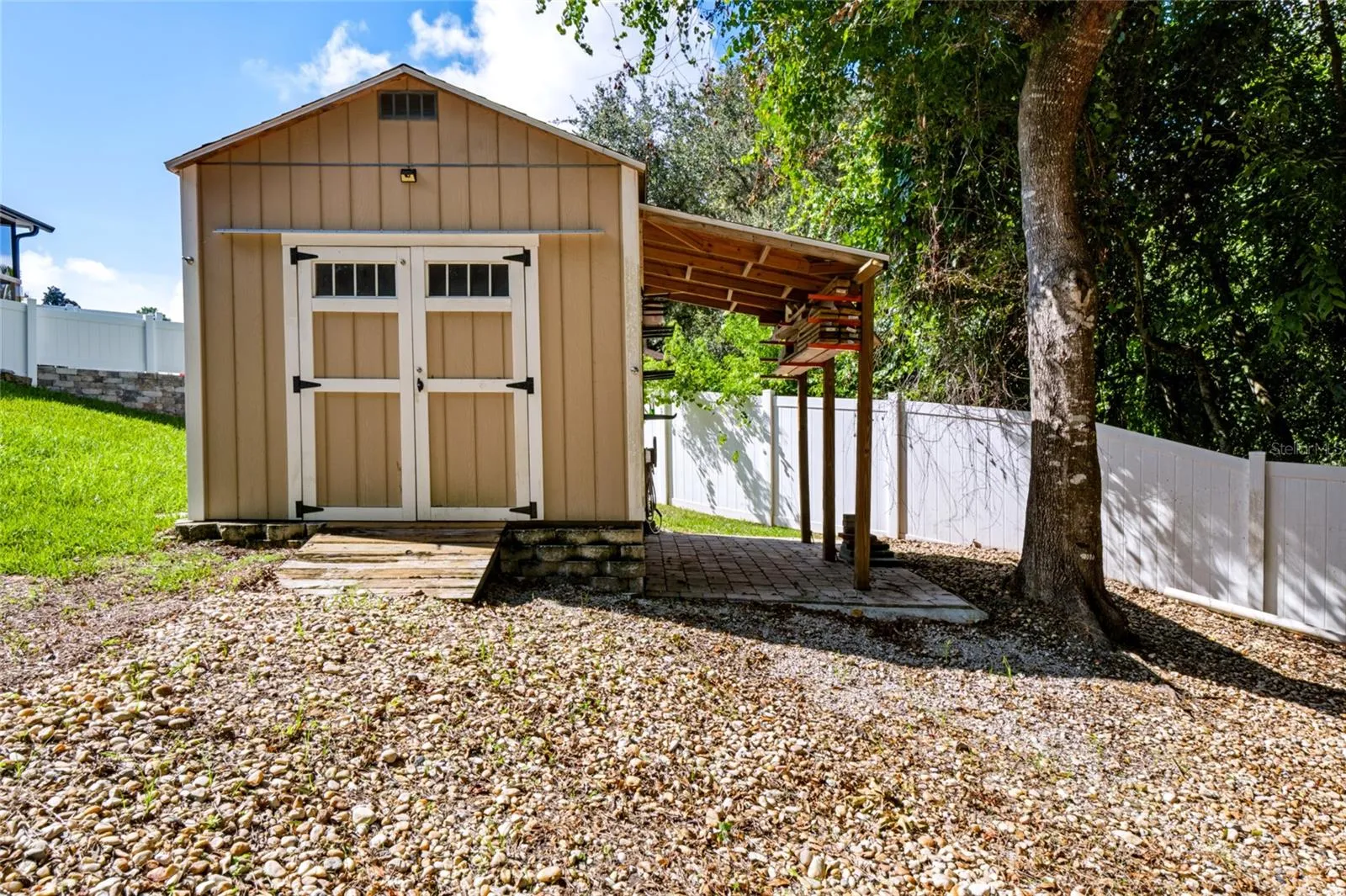 shed with lean to