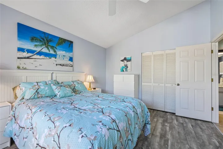 Guest bedroom