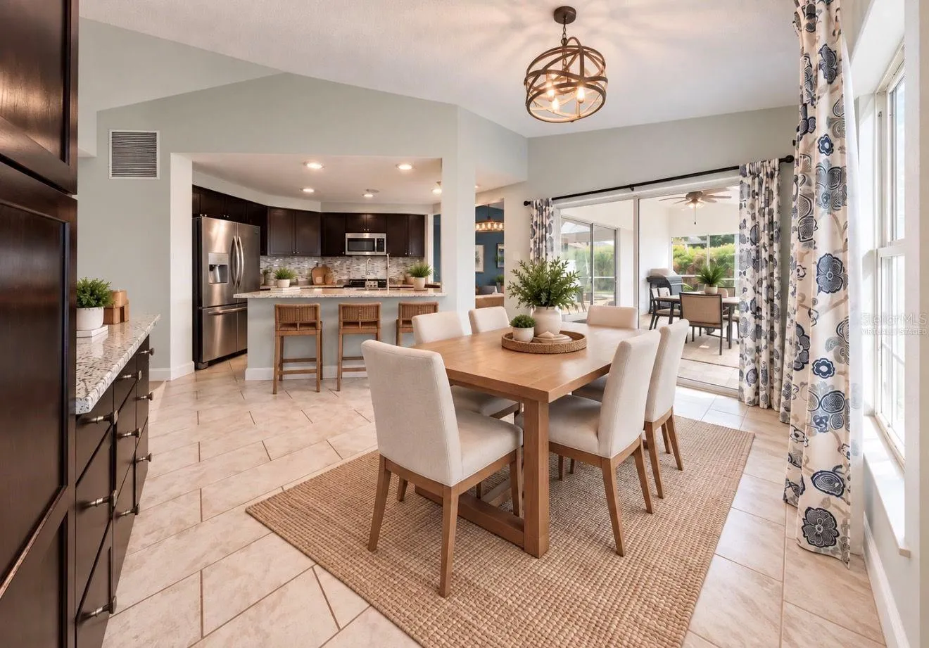 Virtually staged-Dining Room