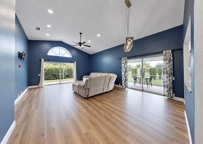 Living Room/ Dining Room