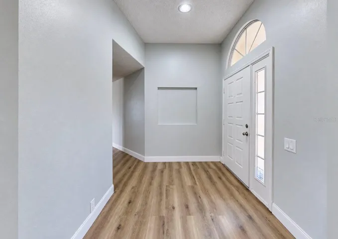 Entryway/ Foyer