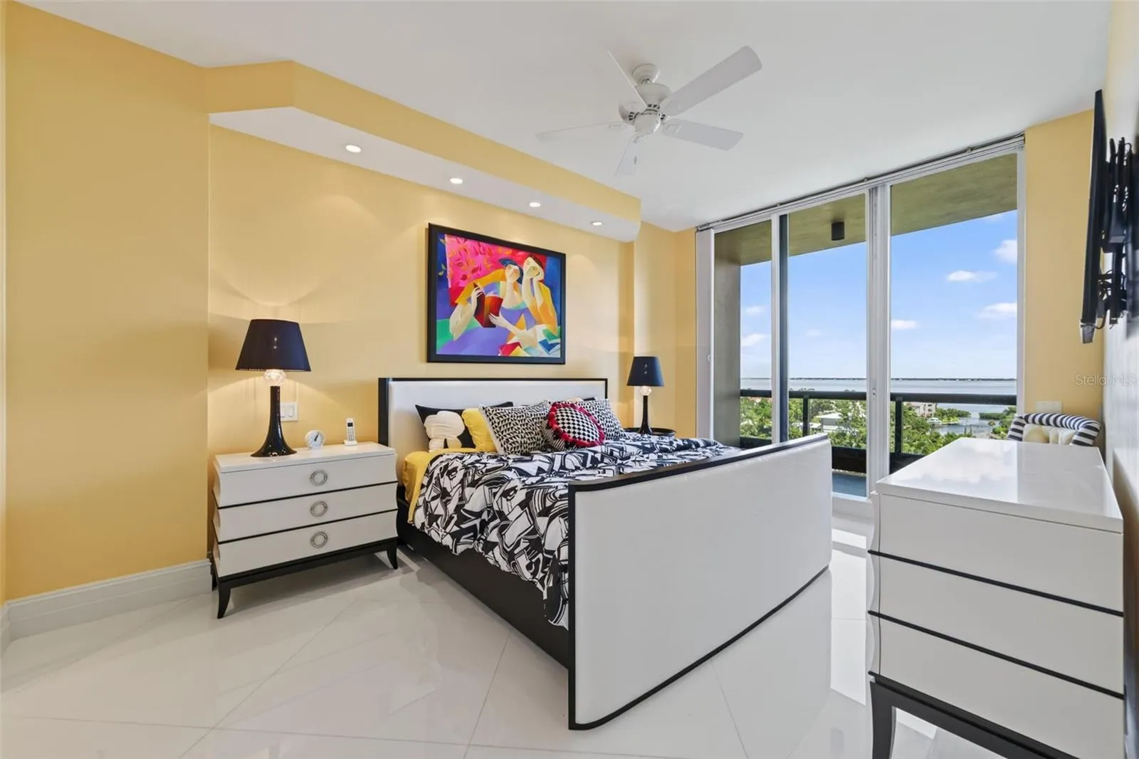 Guest bedroom 1