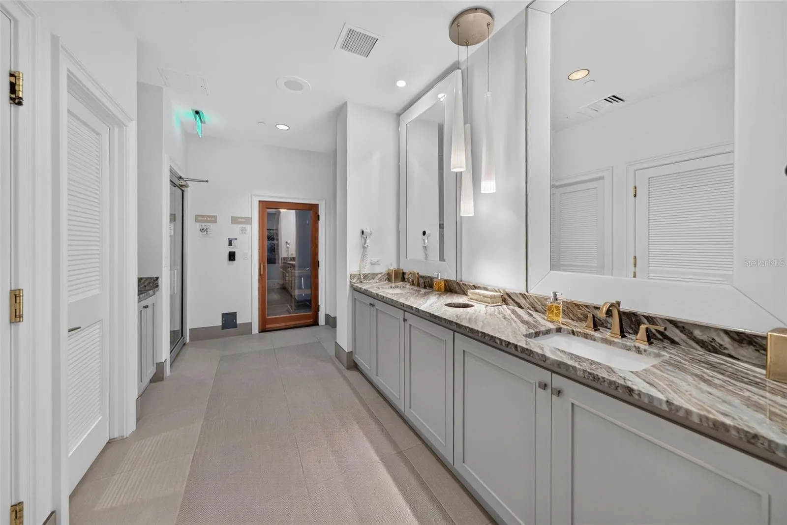 Ladies Locker room