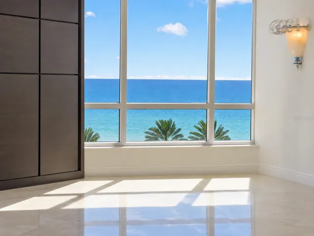 Den view. Built-in conveys