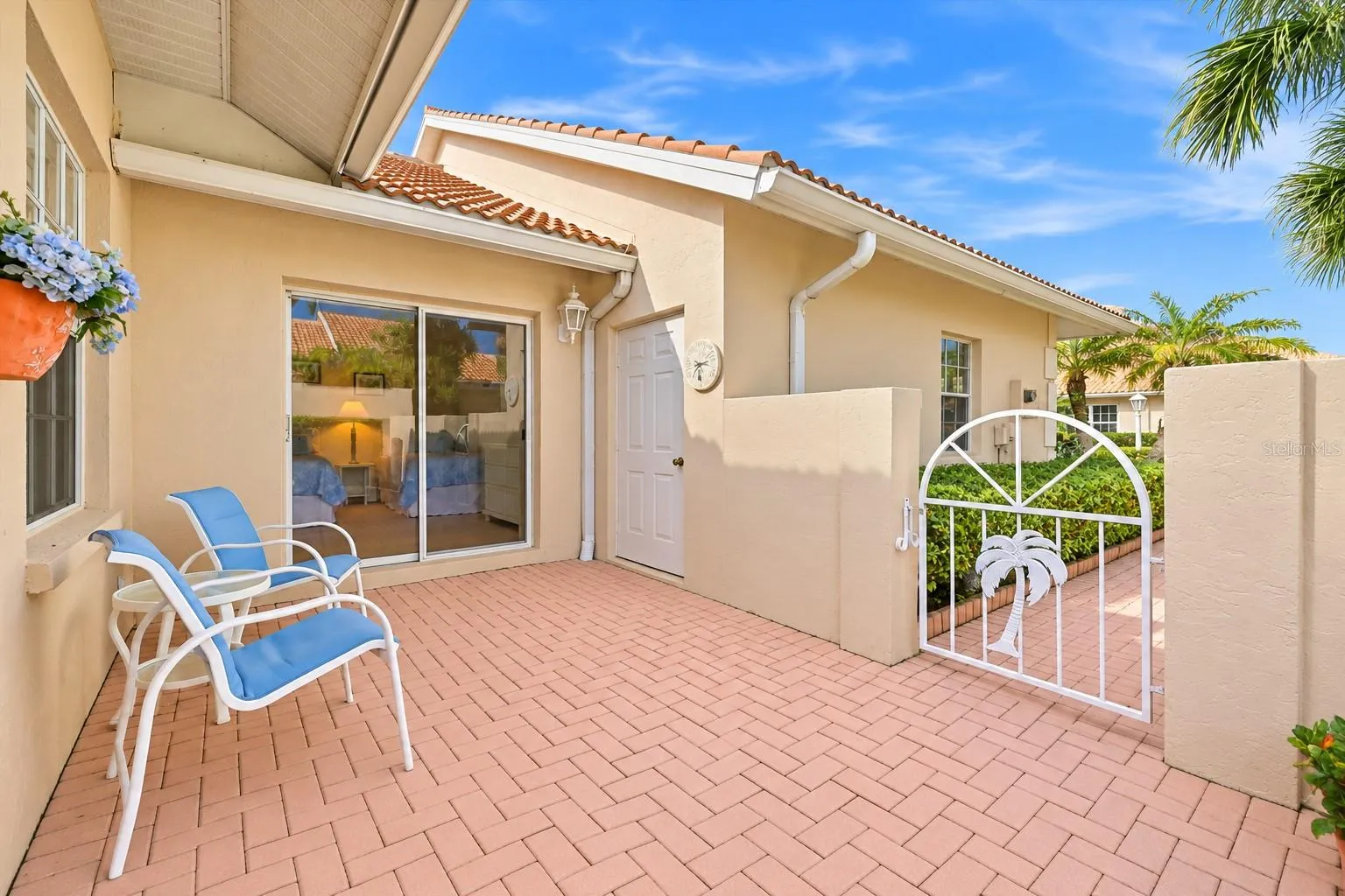 Front courtyard and garage door