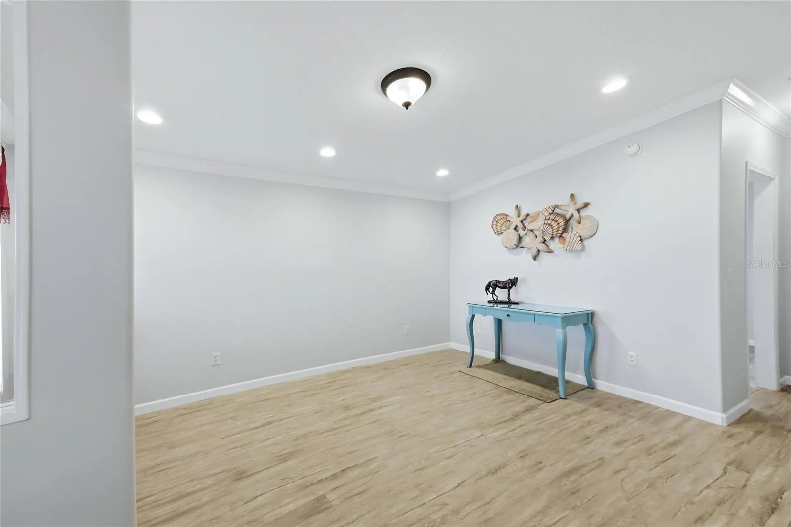 Secondary Entrance / Flex Room