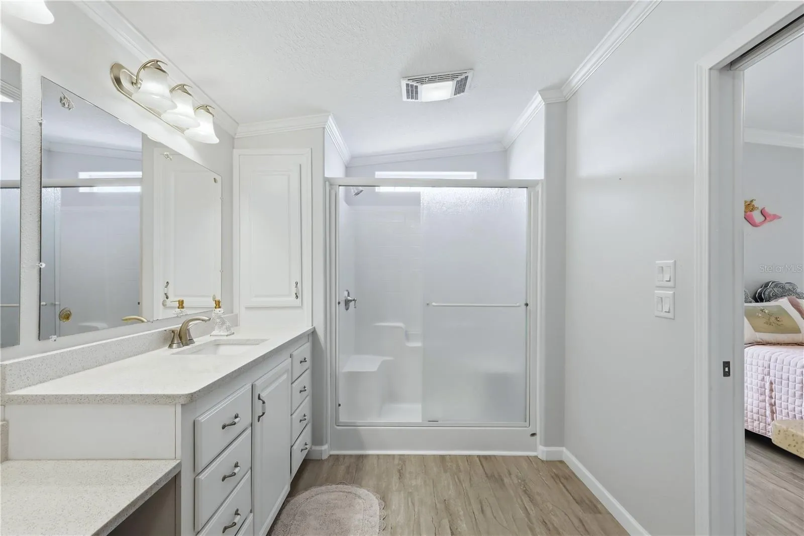 Primary en-suite Bath