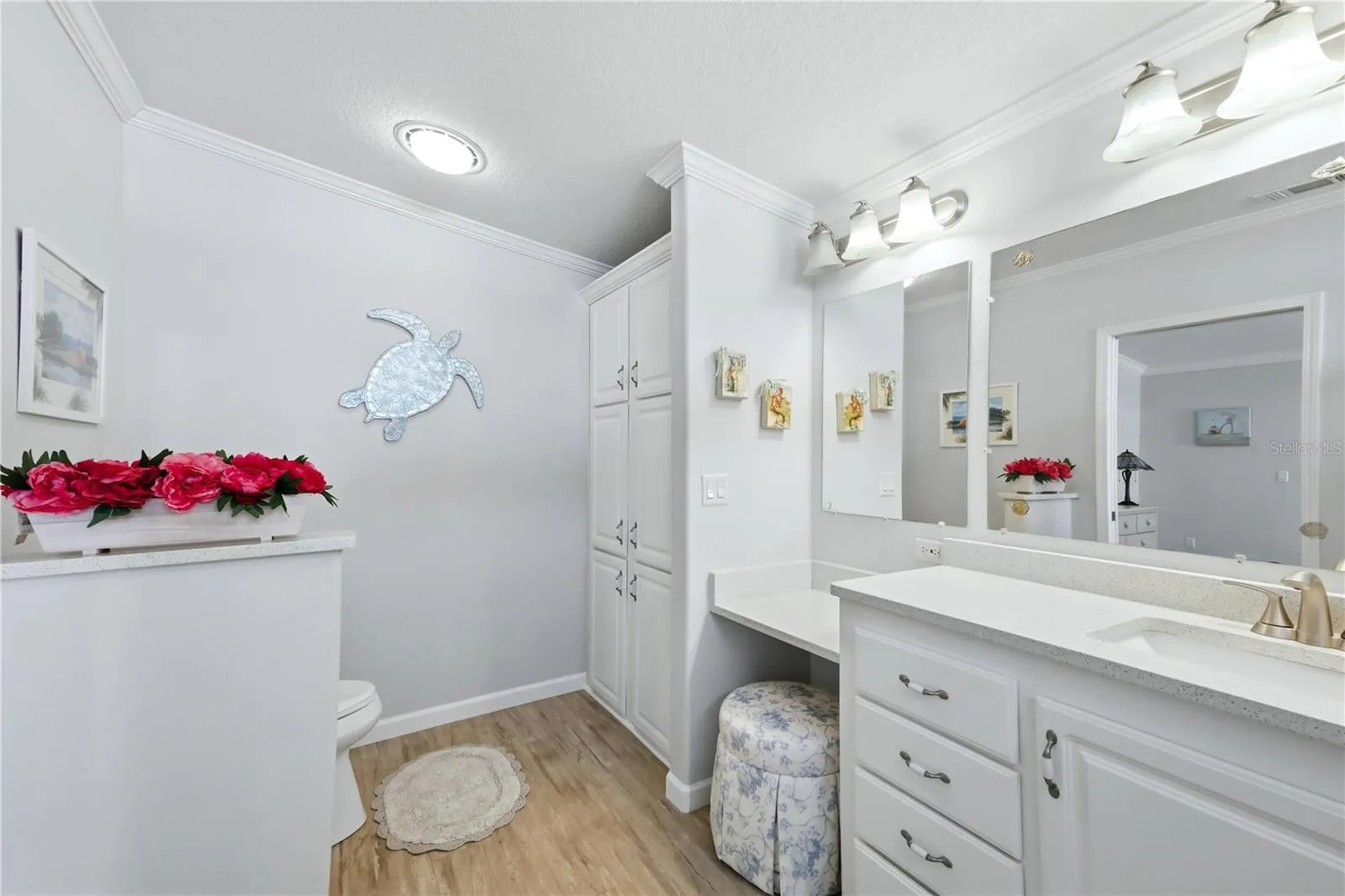 Primary en-suite Bath