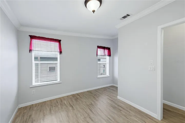 3rd Bedroom / Den