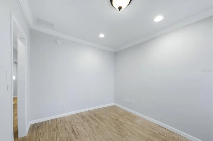 3rd Bedroom / Den